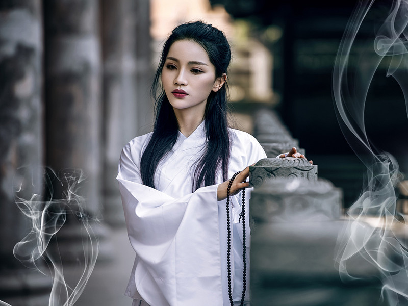 做人吧，不昧良心，不丟善心！